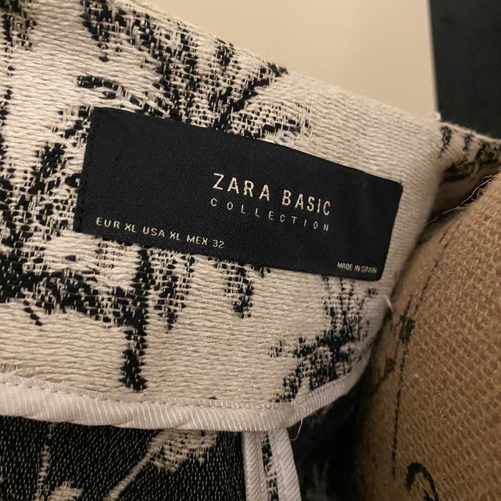 Like New Zara Basic Jacket - Xl - image 5